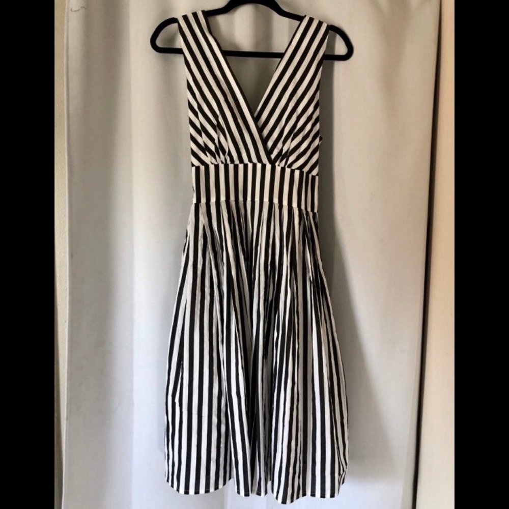 BLACK & WHITE STRIPED BEETLEJUICE RETRO DRESS L